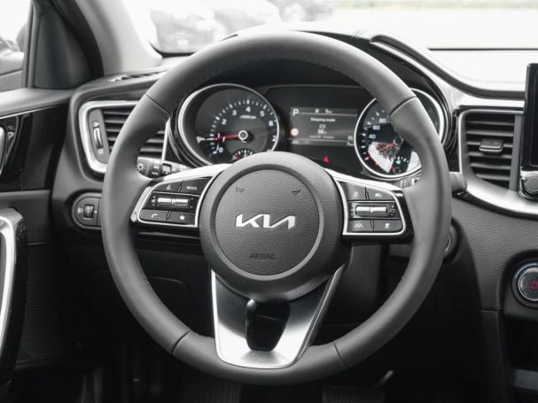 KIA Ceed 1.5T DCT Spirit Navi Kamera JBL-Sound ACC KIA Ceed 1.5T DCT Spirit Navi Kamera JBL-Sound ACC