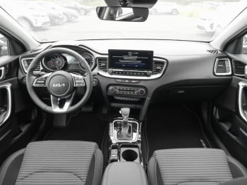 KIA Ceed 1.5T DCT Spirit Navi Kamera JBL-Sound ACC
