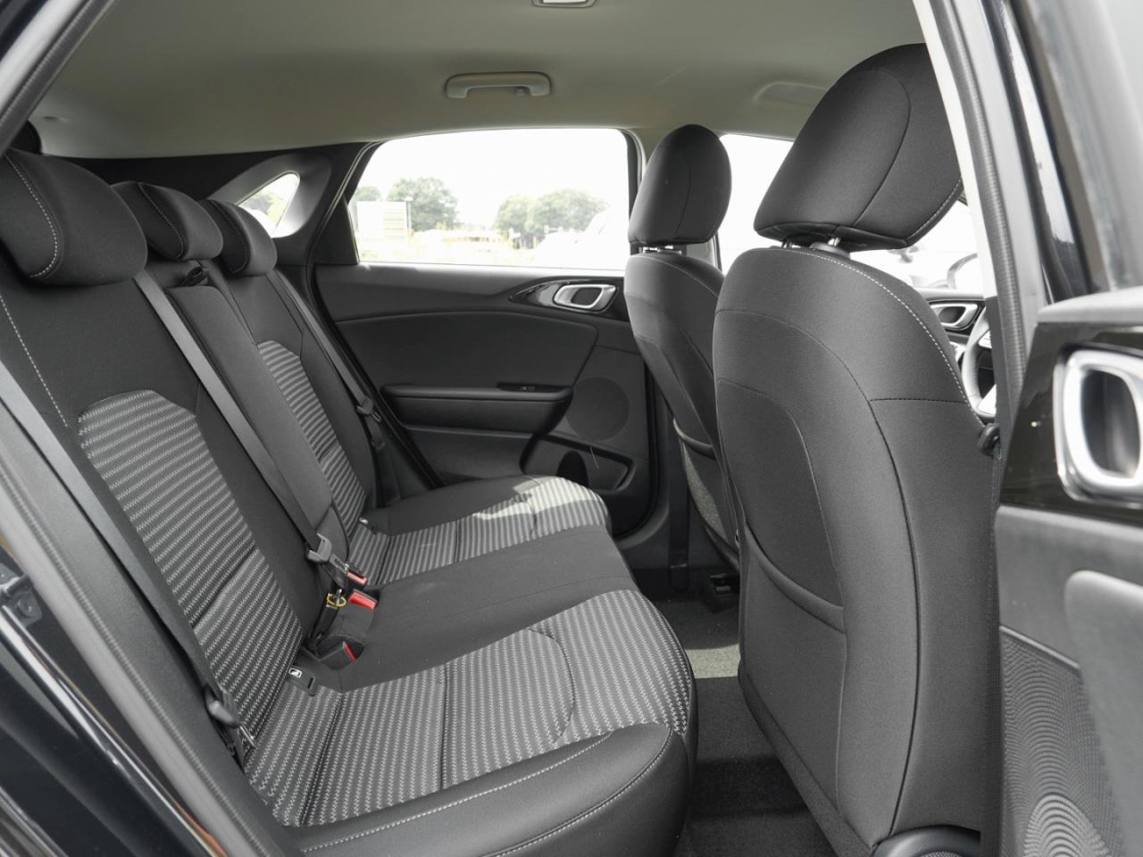 KIA Ceed 1.5T DCT Spirit Navi Kamera JBL Sound ACC