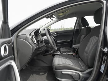 KIA Ceed 1.5T DCT Spirit Navi Kamera JBL Sound ACC