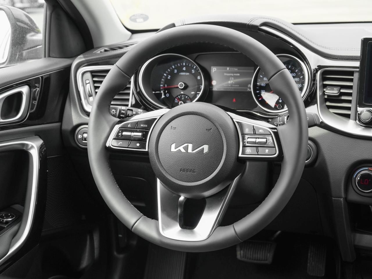 KIA Ceed 1.5T DCT Spirit Navi Kamera JBL Sound ACC