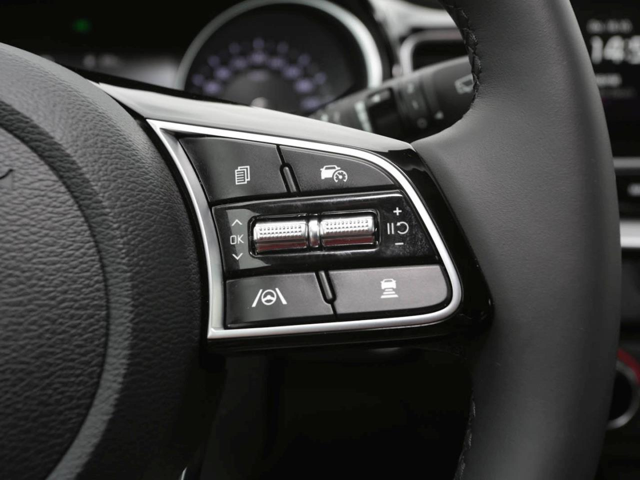 KIA Ceed 1.5T DCT Ultimate Edition Navi Kamera JBL