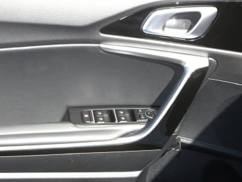 KIA Ceed 1.5T DCT Ultimate Edition Navi Kamera JBL