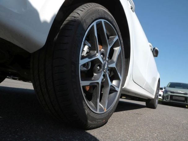 KIA Ceed 1.5T DCT Ultimate Edition Navi Kamera JBL KIA Ceed 1.5T DCT Ultimate Edition Navi Kamera JBL