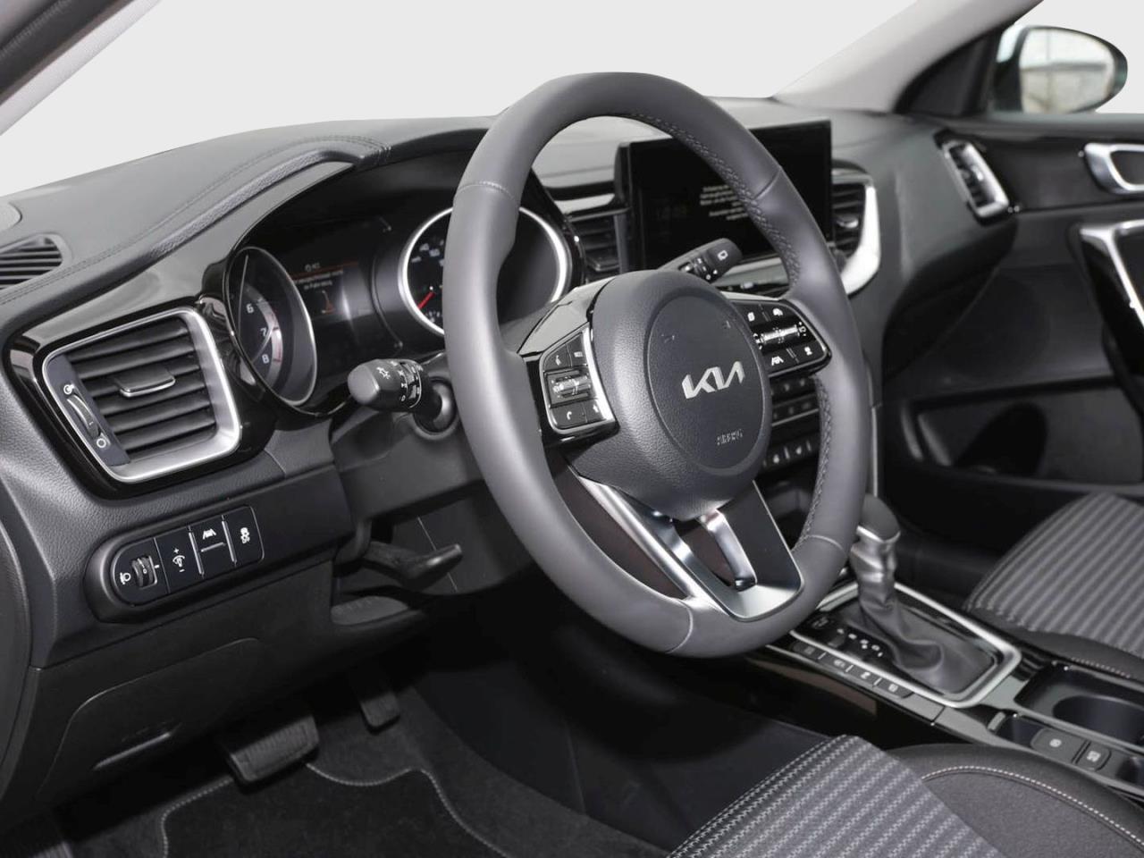 KIA Ceed 1.5T DCT Ultimate Edition Navi Kamera JBL