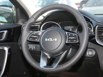 KIA Ceed 1.5T DCT Ultimate Edition Navi Kamera JBL