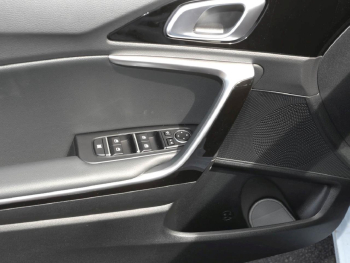 KIA Ceed 1.5T DCT Ultimate Edition Navi Kamera ACC