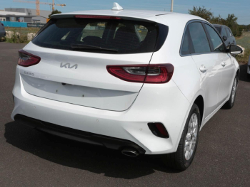 KIA Ceed 1.5T DCT Ultimate Edition Navi Kamera ACC