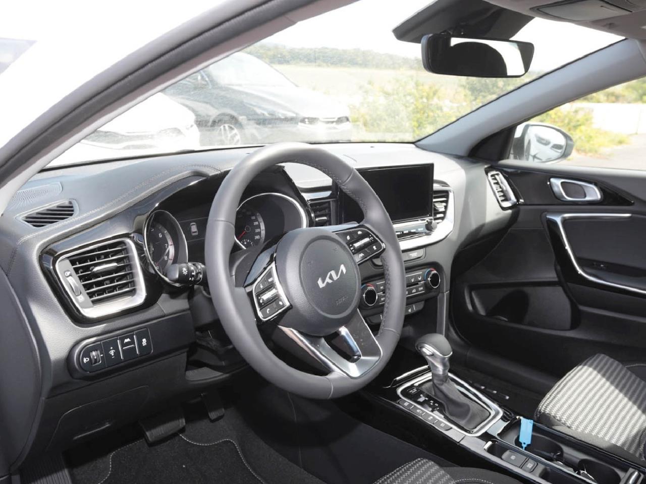 KIA Ceed 1.5T DCT Ultimate Edition Navi Kamera ACC