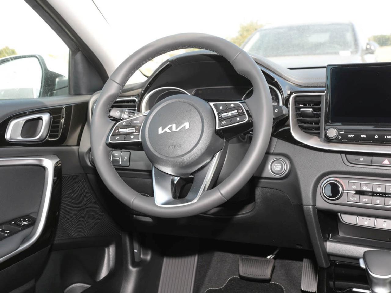 KIA Ceed 1.5T DCT Ultimate Edition Navi Kamera ACC