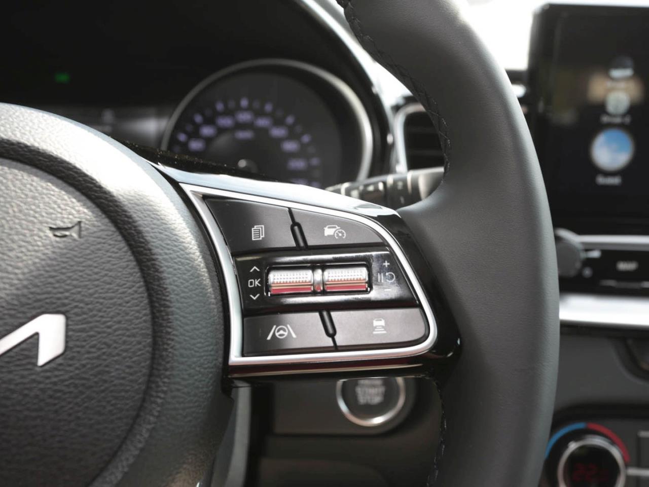 KIA Ceed 1.5T DCT Ultimate Edition Navi Kamera ACC