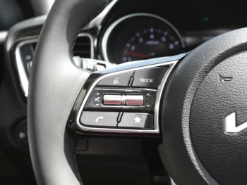 KIA Ceed 1.5T DCT Ultimate Edition Navi Kamera ACC