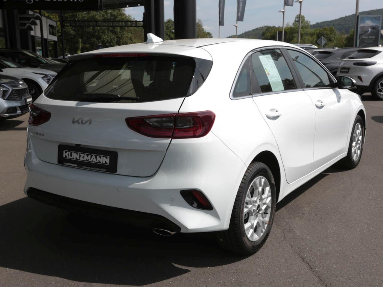 KIA Ceed 1.5T DCT Ultimate Edition Navi Kamera ACC