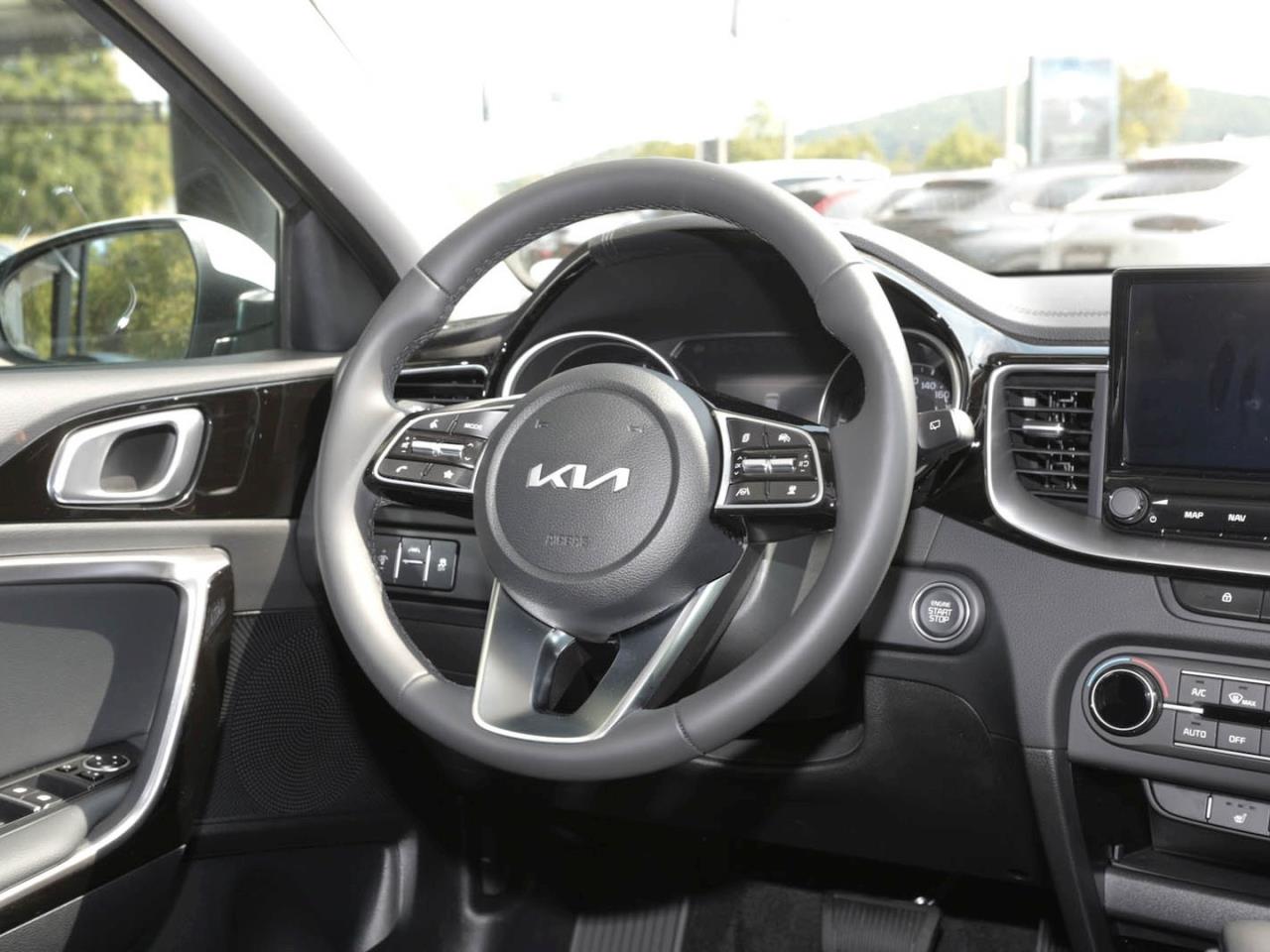 KIA Ceed 1.5T DCT Ultimate Edition Navi Kamera ACC