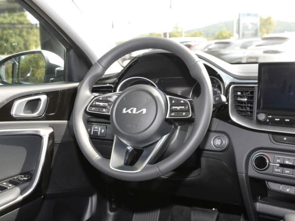 KIA Ceed 1.5T DCT Ultimate Edition Navi Kamera ACC KIA Ceed 1.5T DCT Ultimate Edition Navi Kamera ACC