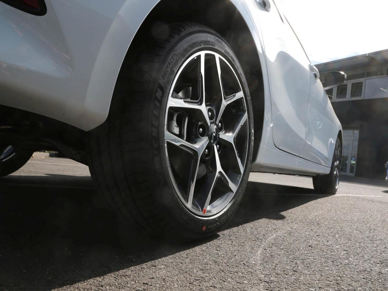 KIA Ceed 1.5T DCT Ultimate Edition Navi Kamera JBL