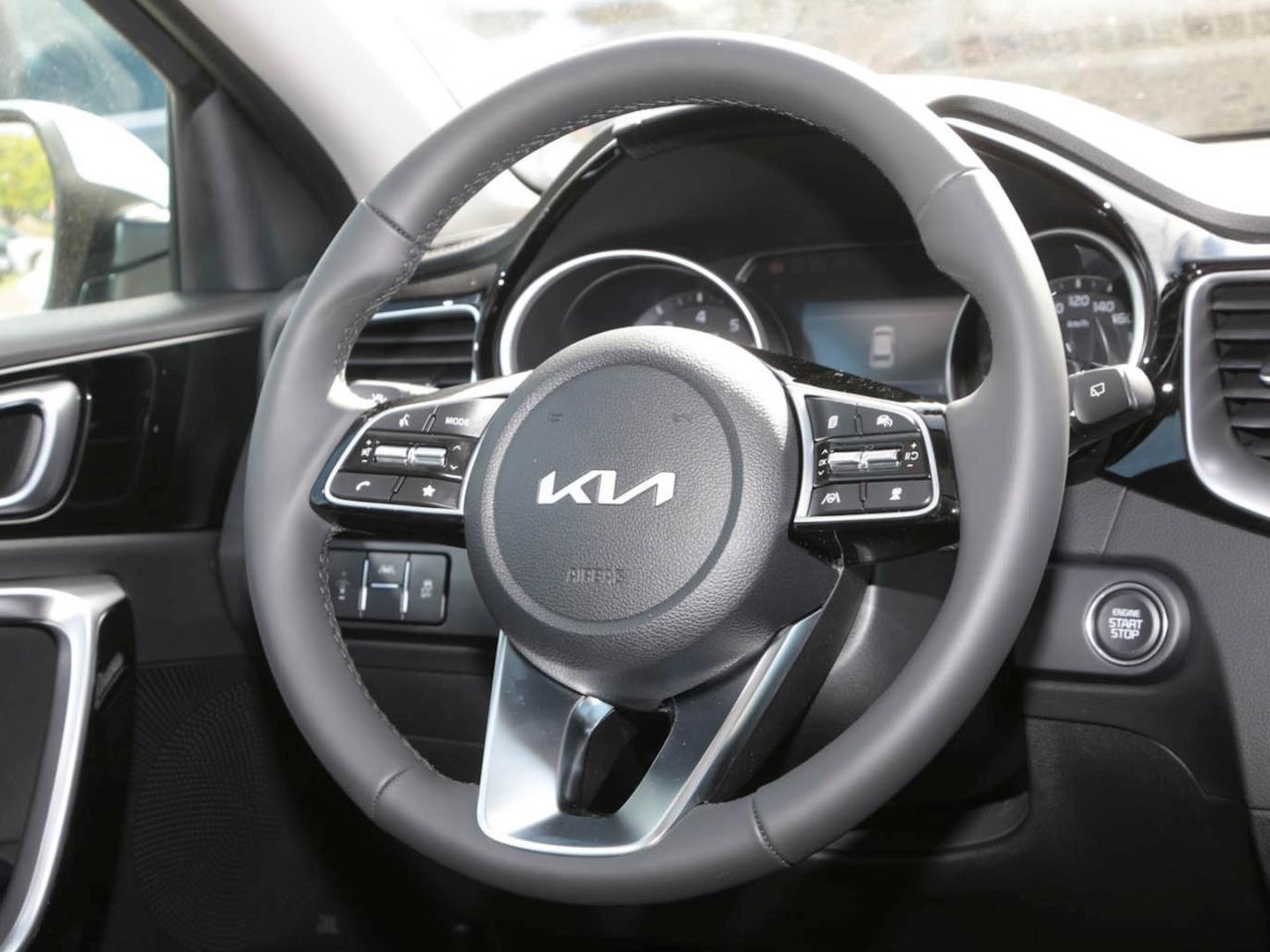 KIA Ceed 1.5T DCT Ultimate Edition Navi Kamera JBL