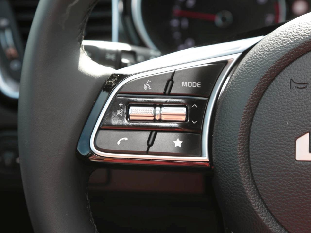 KIA Ceed 1.5T DCT Ultimate Edition Navi Kamera JBL