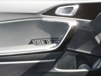 KIA Ceed 1.5T DCT Ultimate Edition Navi Kamera ACC