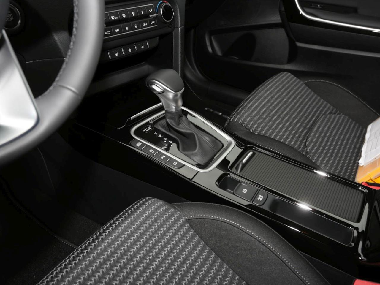 KIA Ceed 1.5T DCT Ultimate Edition Navi Kamera ACC