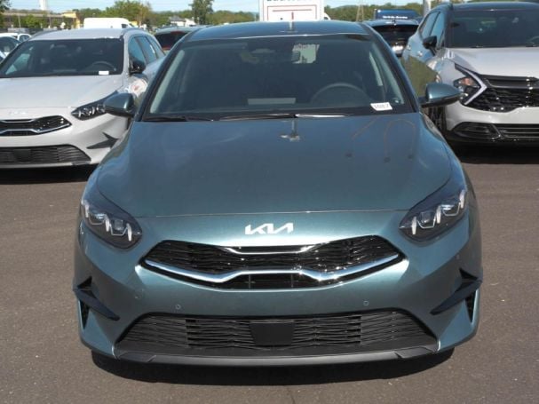 KIA Ceed 1.5T DCT Ultimate Edition Navi Kamera ACC KIA Ceed 1.5T DCT Ultimate Edition Navi Kamera ACC