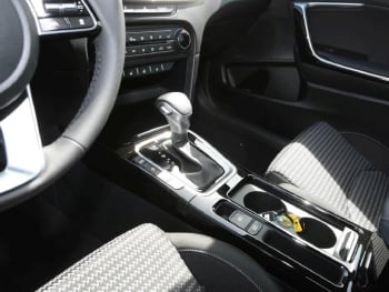 KIA Ceed 1.5T DCT Ultimate Edition Navi Kamera JBL