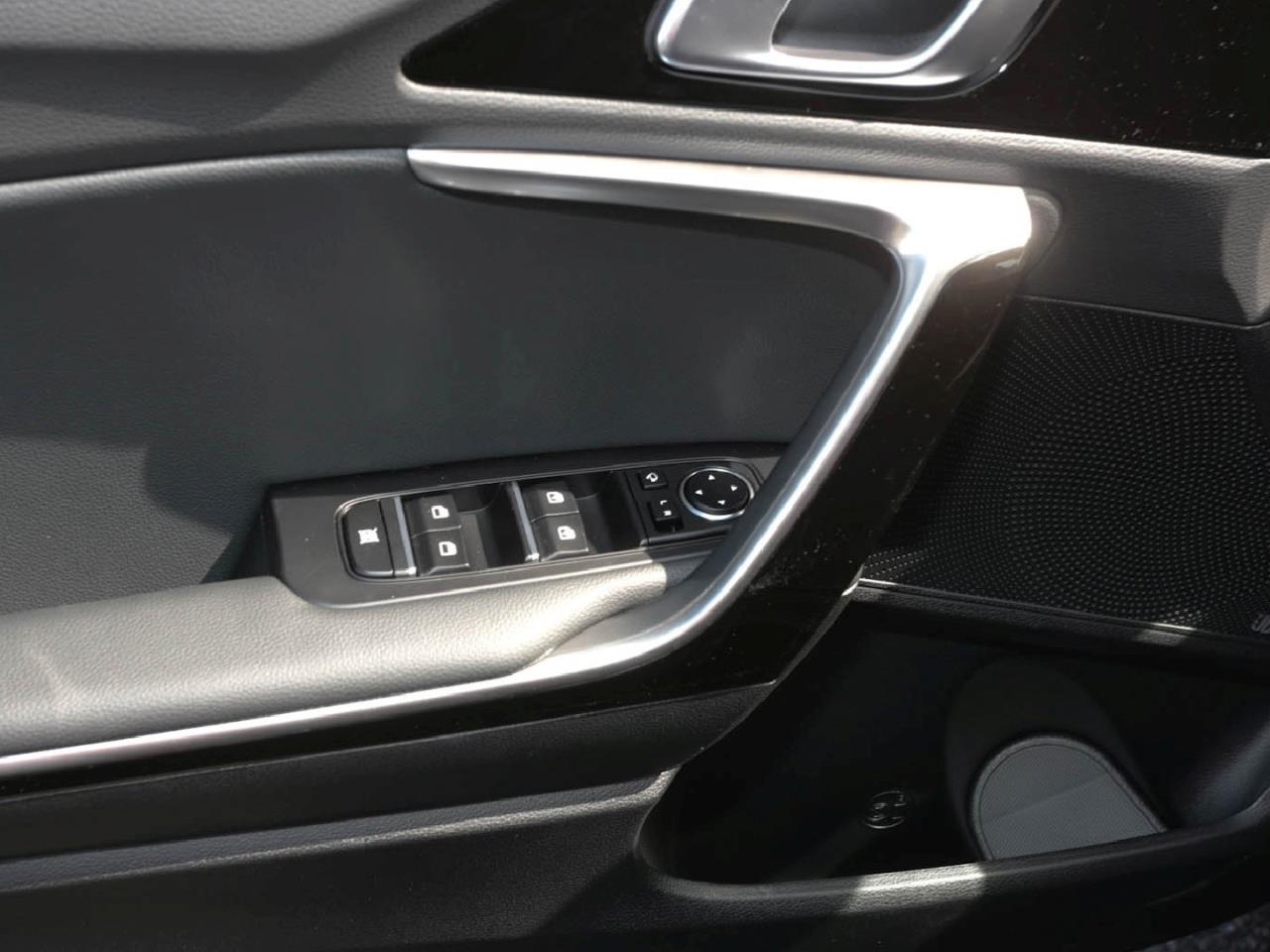 KIA Ceed 1.5T DCT Ultimate Edition Navi Kamera JBL