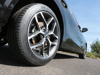 KIA Ceed 1.5T DCT Ultimate Edition Navi Kamera JBL