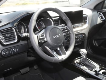 KIA Ceed 1.5T DCT Ultimate Edition Navi Kamera JBL