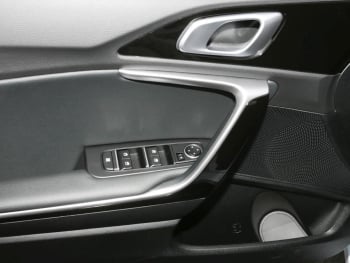 KIA Ceed 1.5T DCT Vision Navi Komfort-plus-Paket ACC