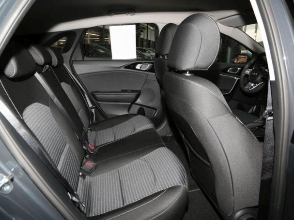 KIA Ceed 1.5T DCT Vision Navi Klima Kamera LED SHZ KIA Ceed 1.5T DCT Vision Navi Klima Kamera LED SHZ