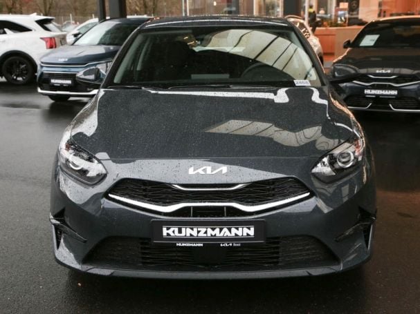 KIA Ceed 1.5T DCT Vision Navi Klima Kamera LED SHZ KIA Ceed 1.5T DCT Vision Navi Klima Kamera LED SHZ