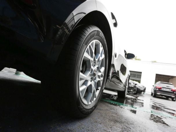 KIA Ceed 1.5T DCT Vision Navi Kamera Lenkradhzg ACC KIA Ceed 1.5T DCT Vision Navi Kamera Lenkradhzg ACC