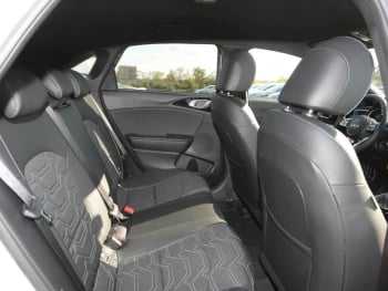 KIA Ceed 1.5T Nightline Navi Rückfahrkamera Privacy