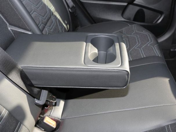 KIA Ceed 1.5T Nightline Navi Rückfahrkamera Privacy KIA Ceed 1.5T Nightline Navi Rückfahrkamera Privacy