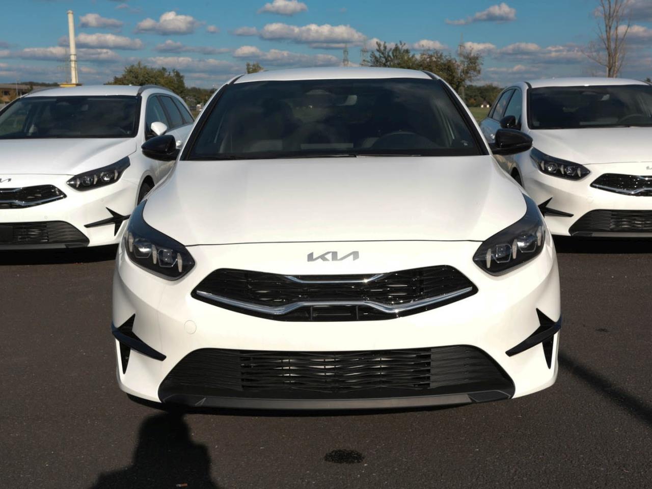 KIA Ceed 1.5T Nightline Navi Rückfahrkamera Privacy