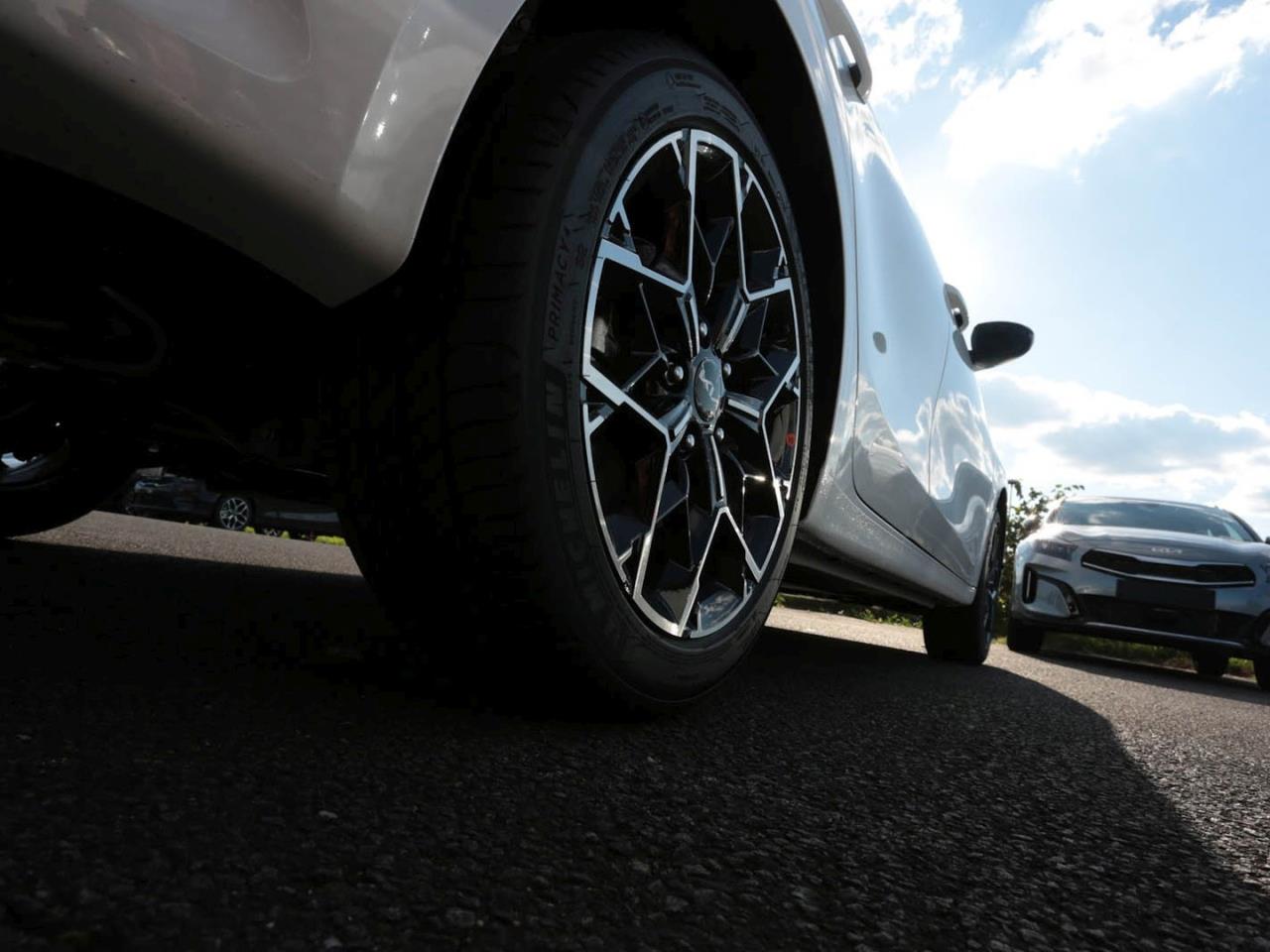 KIA Ceed 1.5T Nightline Navi Rückfahrkamera Privacy