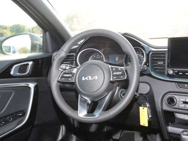 KIA Ceed 1.5T Nightline Navi Rückfahrkamera Privacy KIA Ceed 1.5T Nightline Navi Rückfahrkamera Privacy