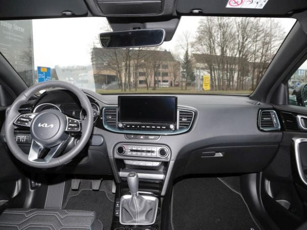 KIA Ceed 1.5T Nightline Navi Kamera Lenkradhzg LED KIA Ceed 1.5T Nightline Navi Kamera Lenkradhzg LED