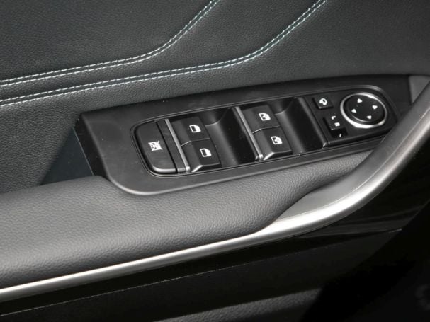 KIA Ceed 1.5T Nightline Navi Kamera Lenkradhzg LED KIA Ceed 1.5T Nightline Navi Kamera Lenkradhzg LED
