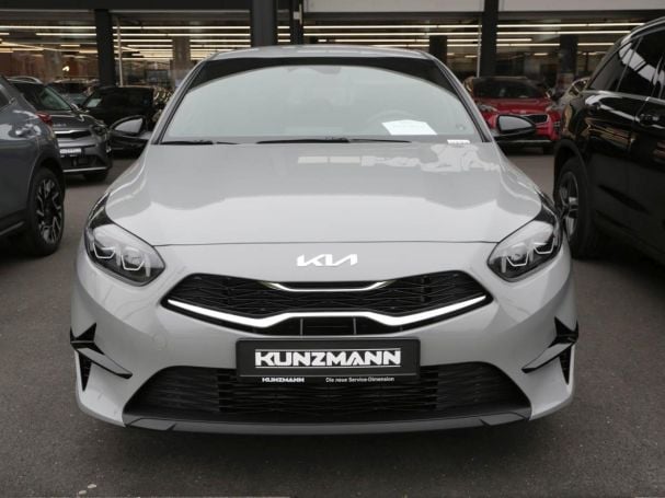 KIA Ceed 1.5T Nightline Navi Kamera Lenkradhzg LED KIA Ceed 1.5T Nightline Navi Kamera Lenkradhzg LED