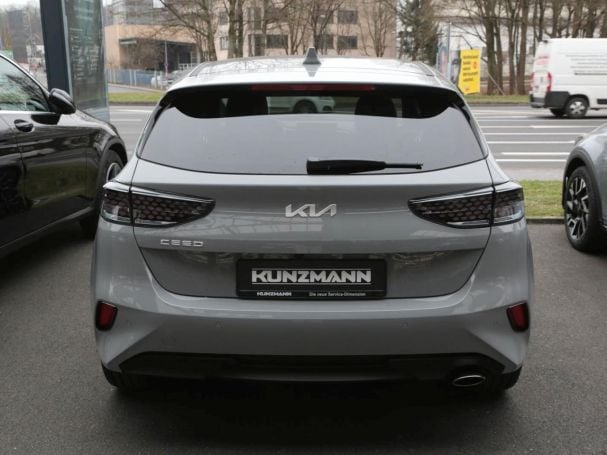 KIA Ceed 1.5T Nightline Navi Kamera Lenkradhzg LED KIA Ceed 1.5T Nightline Navi Kamera Lenkradhzg LED