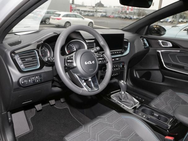 KIA Ceed 1.5T Nightline Navi Kamera Lenkradhzg LED KIA Ceed 1.5T Nightline Navi Kamera Lenkradhzg LED