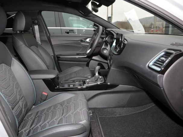 KIA Ceed 1.5T Nightline Navi Kamera Lenkradhzg LED KIA Ceed 1.5T Nightline Navi Kamera Lenkradhzg LED