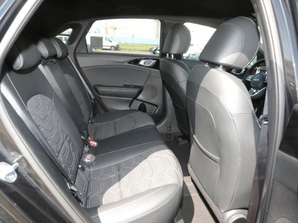 KIA Ceed 1.5T Nightline Navi Kamera Lenkradhzg KIA Ceed 1.5T Nightline Navi Kamera Lenkradhzg