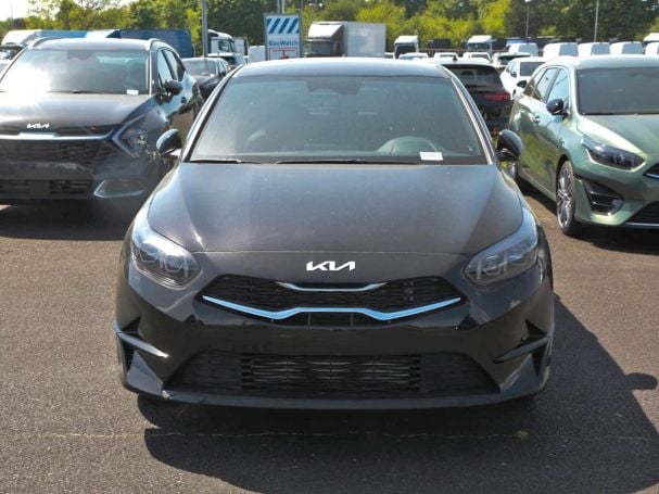 KIA Ceed 1.5T Nightline Navi Kamera Lenkradhzg KIA Ceed 1.5T Nightline Navi Kamera Lenkradhzg