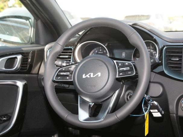 KIA Ceed 1.5T Nightline Navi Kamera Lenkradhzg KIA Ceed 1.5T Nightline Navi Kamera Lenkradhzg