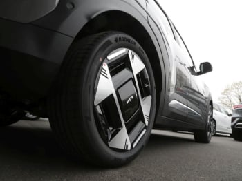 KIA EV3 58.3 kWh Earth Navi DriveWise Sound ACC 360°