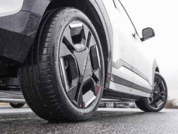 KIA EV3 81,4 kWh GT-Line Schiebedach 360° HUD ACC