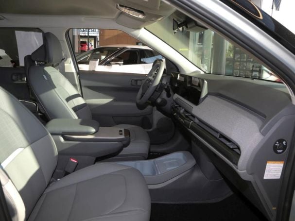 KIA EV3 58.3 kWh Earth Navi Totwinkel DriveWise 360° KIA EV3 58.3 kWh Earth Navi Totwinkel DriveWise 360°